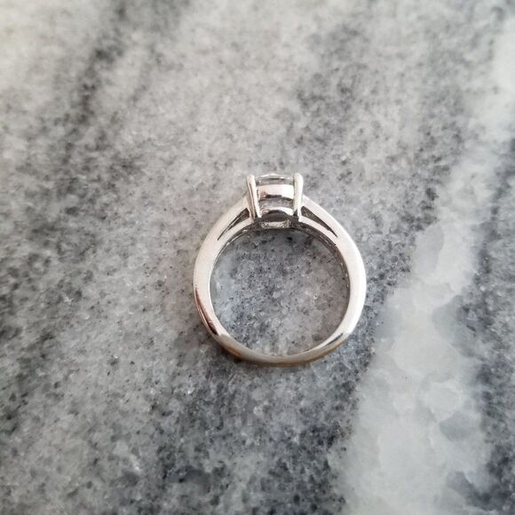 Vintage Silver Tone Rhinestone Ring, About Size 7, Solitare Band, Estate - Picture 4 of 7